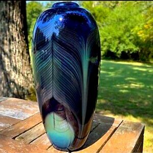 Vintage Randy Strong Signed Art Glass Vase 9.5” Iridescent Cobalt Pulled Feather